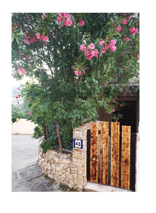 Bilocale Il Geraneo Villa Villasimius Bagian luar foto