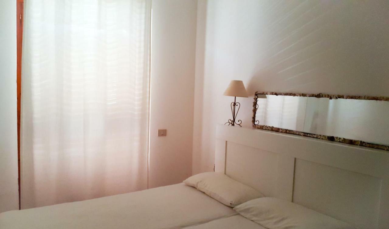 Bilocale Il Geraneo Villa Villasimius Bagian luar foto